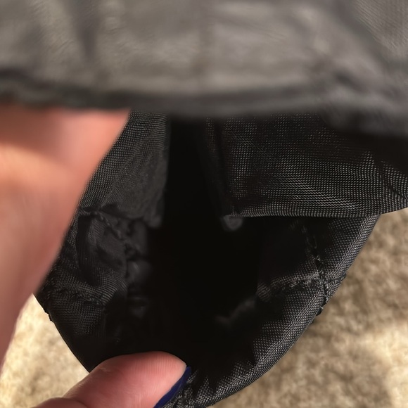 Excellent Chanel Paris New York Tote - Picture 9 of 15